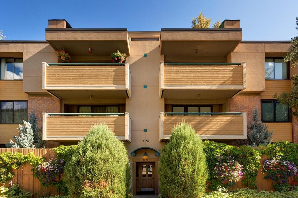 Riverview Unit 8, All The Essentials Riverside Condo With Access To Pool & Hot Tub Aspen Kültér fotó